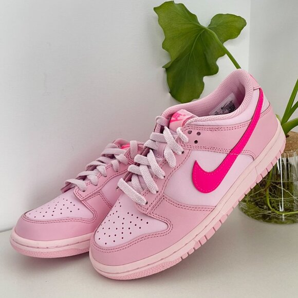 Nike casual women's cherry blossom pink sneakers